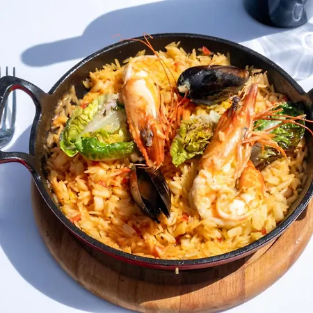 Augusto Boutique & 알란야