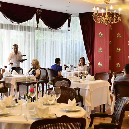 Augusto Boutique & Отель