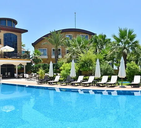 Augusto Boutique & Hotel 4*