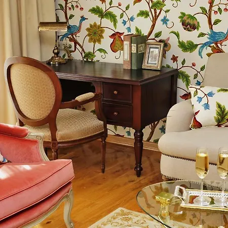 Augusto Boutique & Hotel