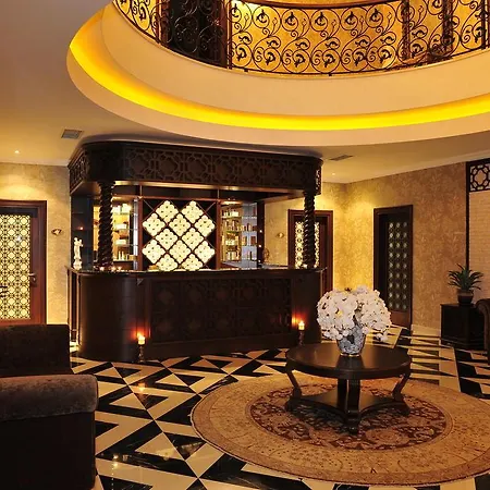 Augusto Boutique & 4*