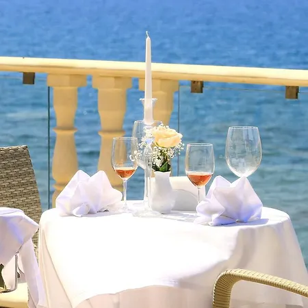 Augusto Boutique & Hotel 4*